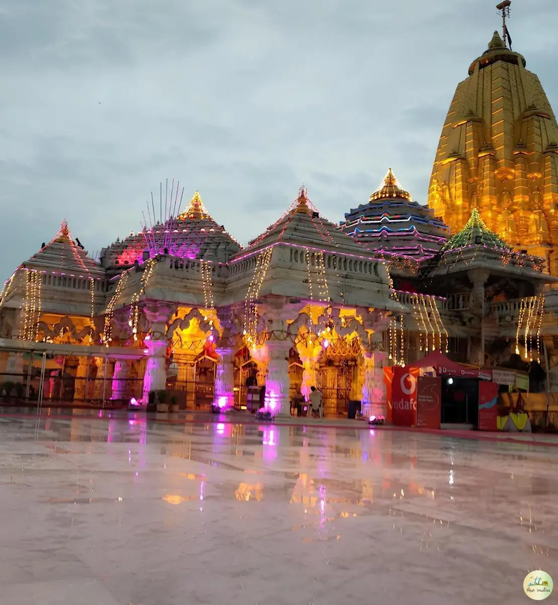 Busy Days, Festivals and Queue Management - ambaji temple time