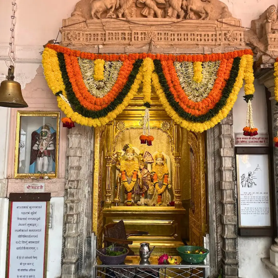 Monday visits - babulnath temple timings
