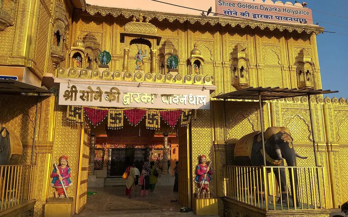 What “open and close time” may mean - bet dwarka darshan time