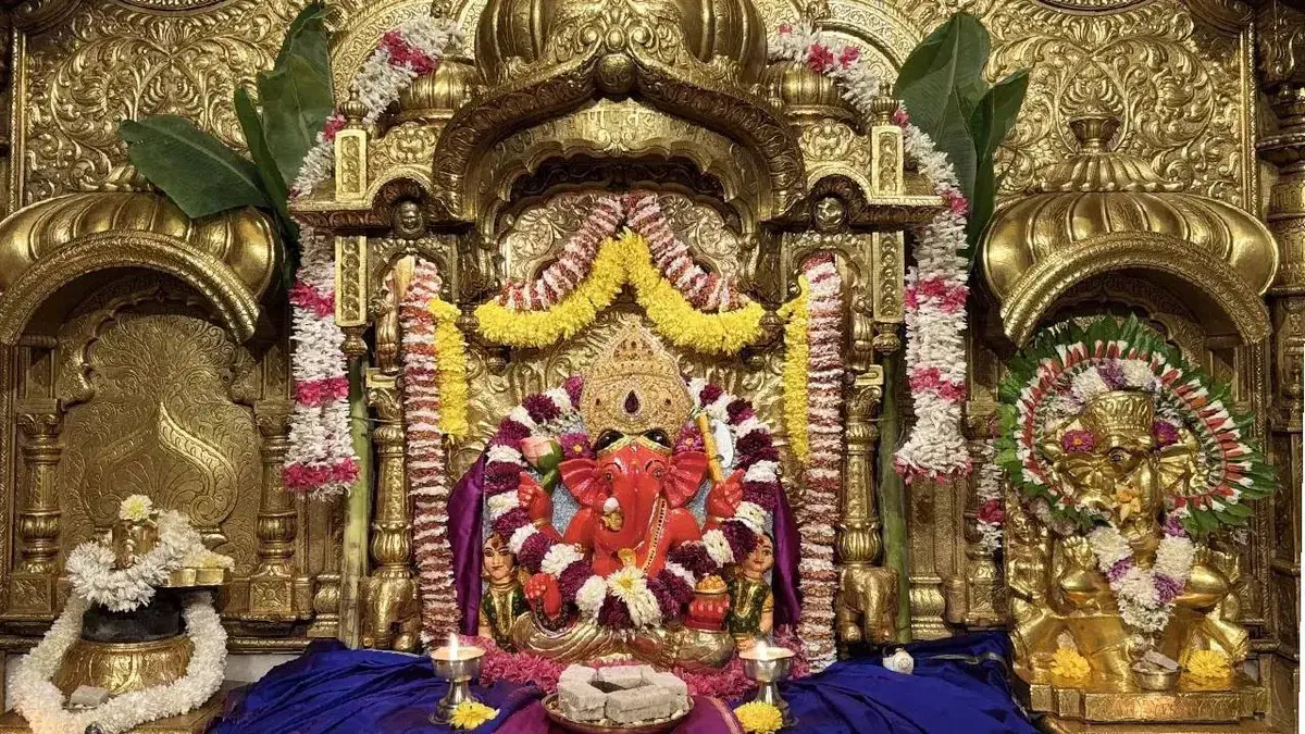 What devotees traditionally pray for - siddhivinayak temple mumbai