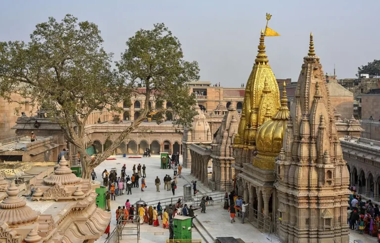 Shri Kashi Vishwanath Temple Varanasi - Timings, Vip Ticket Price & Distance