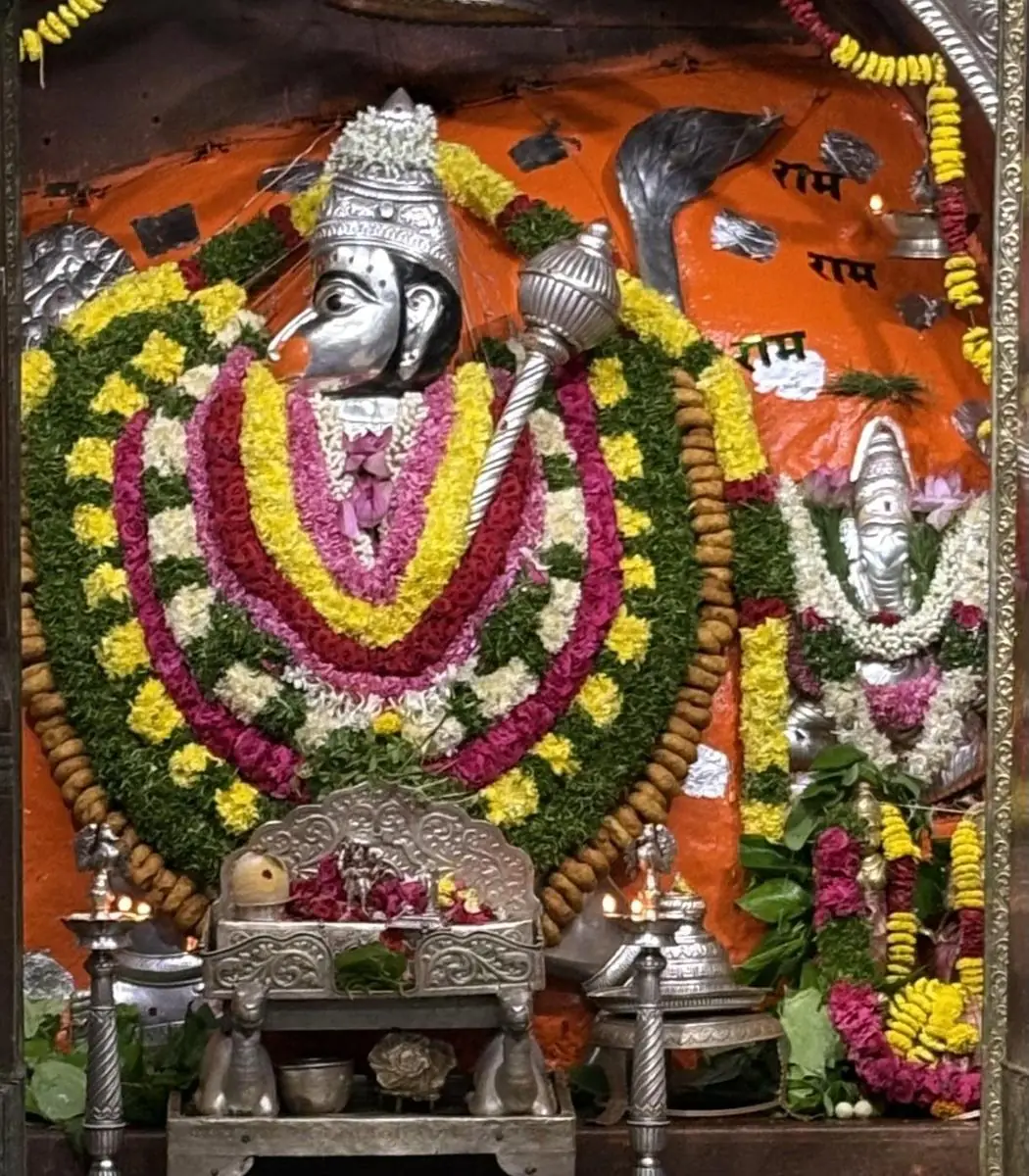 Abhishekam and ritual participation - tadbund hanuman temple