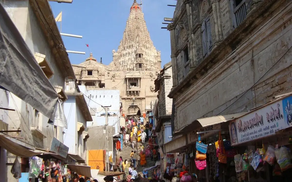 A real-world comparison: why official booking labels matter - dwarkadhish temple tickets